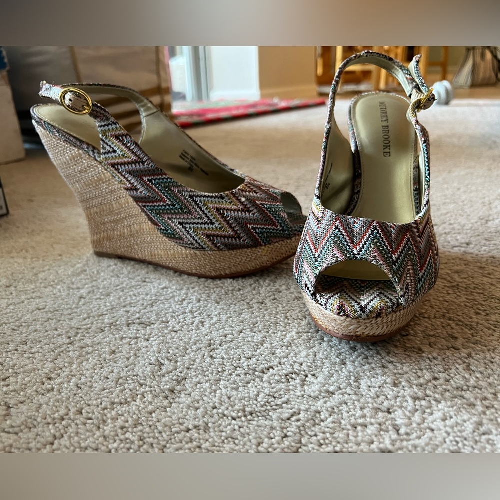 Audrey Brooke open toed wedges (8.5)